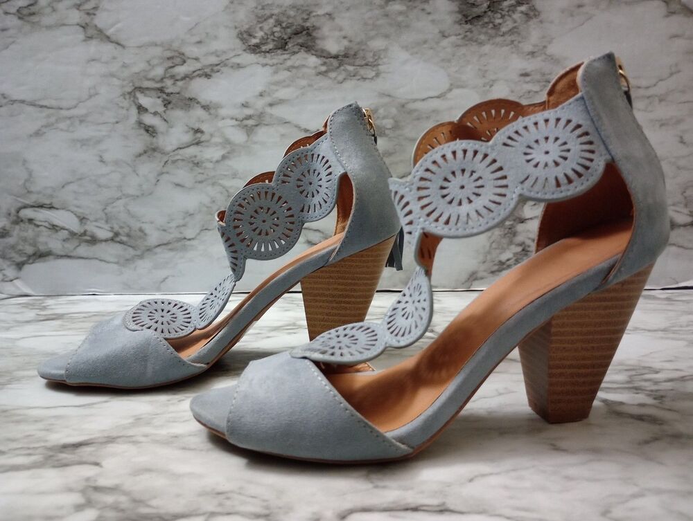 Charlotte Russe Light Blue Faux Suede Sandals High Heels  Eyelet Cutout Size 6